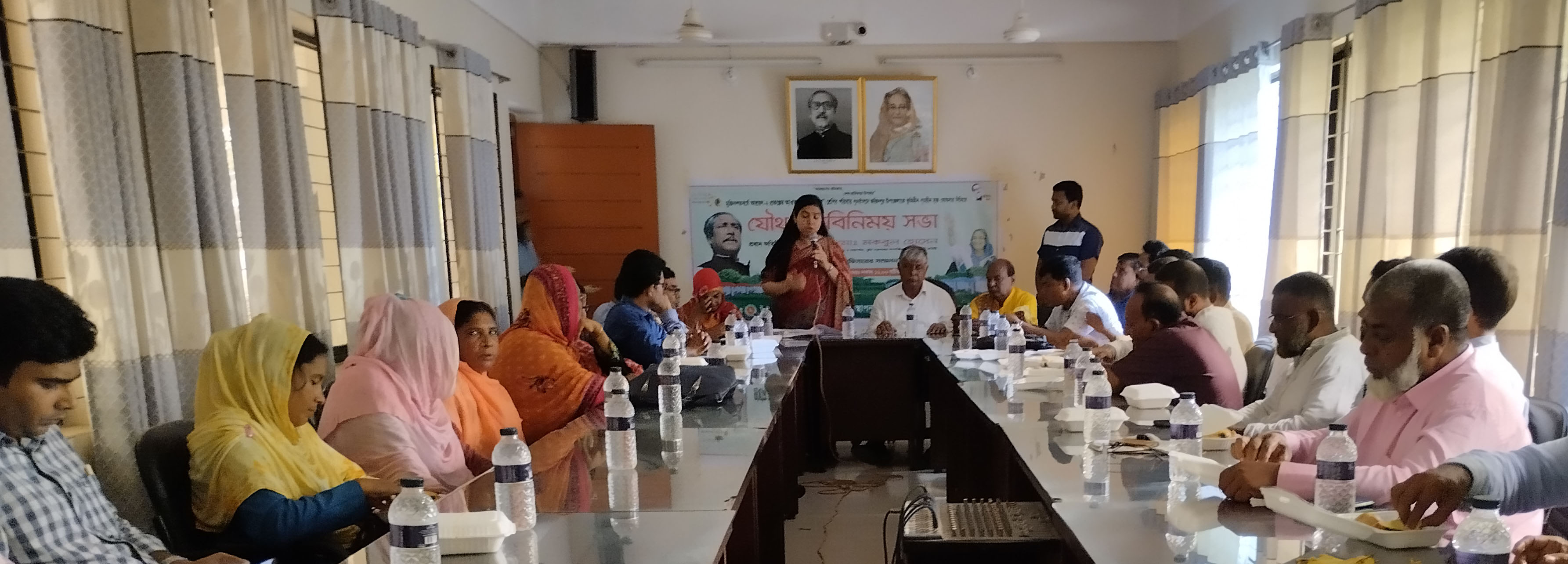 b12ff933-82f0-405e-85e9-dd253202a041