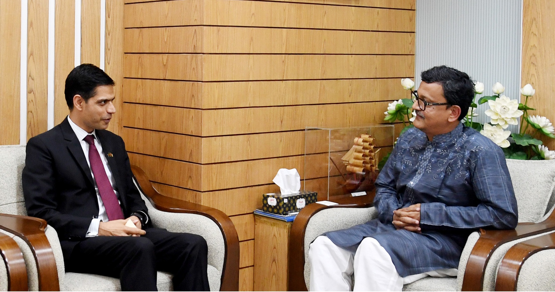 ae77d2ff-907b-46d6-8b53-bd9236f9e62d