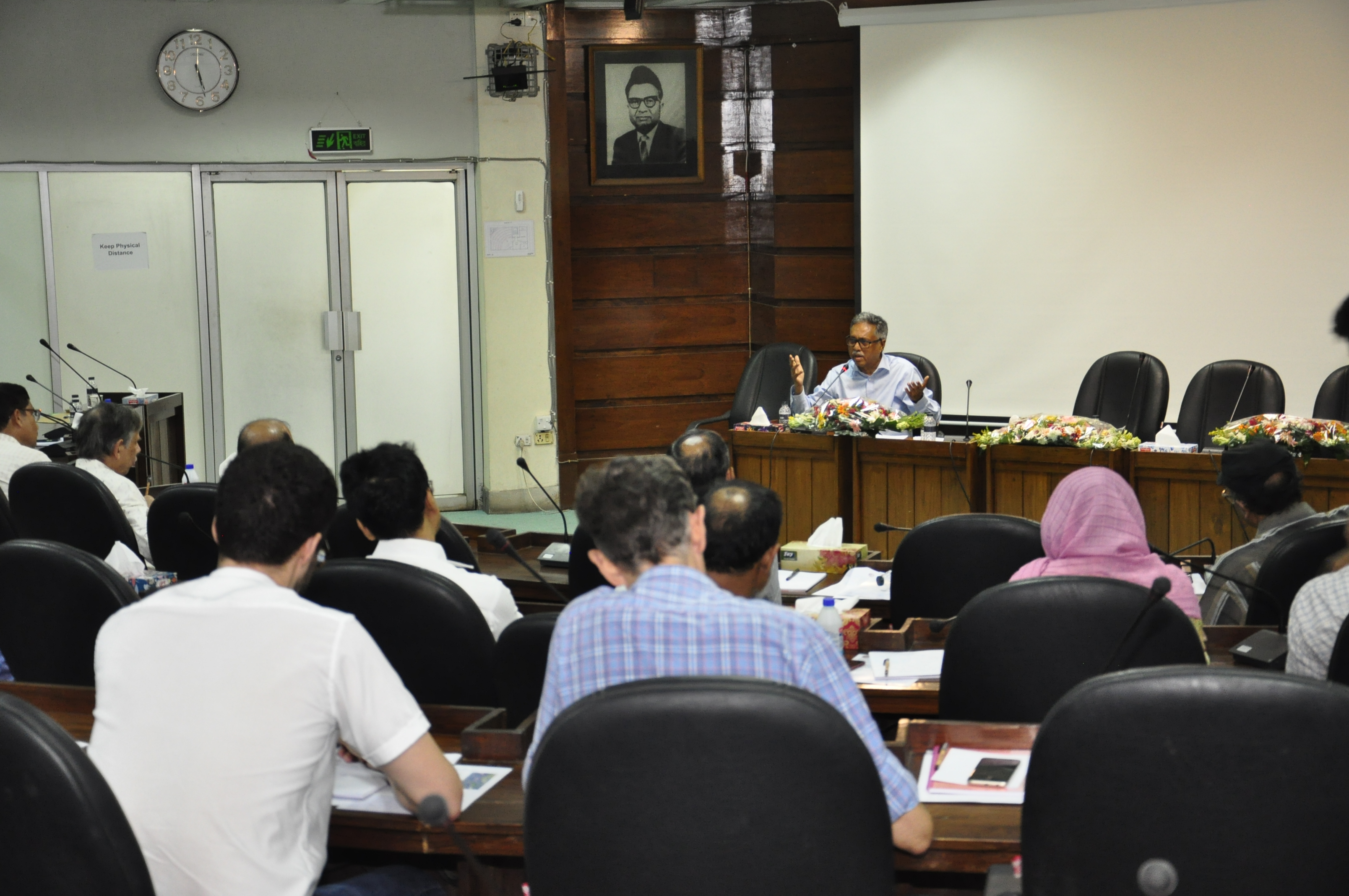 ec3d09ef-dead-48c8-9103-6fa34d9beda3