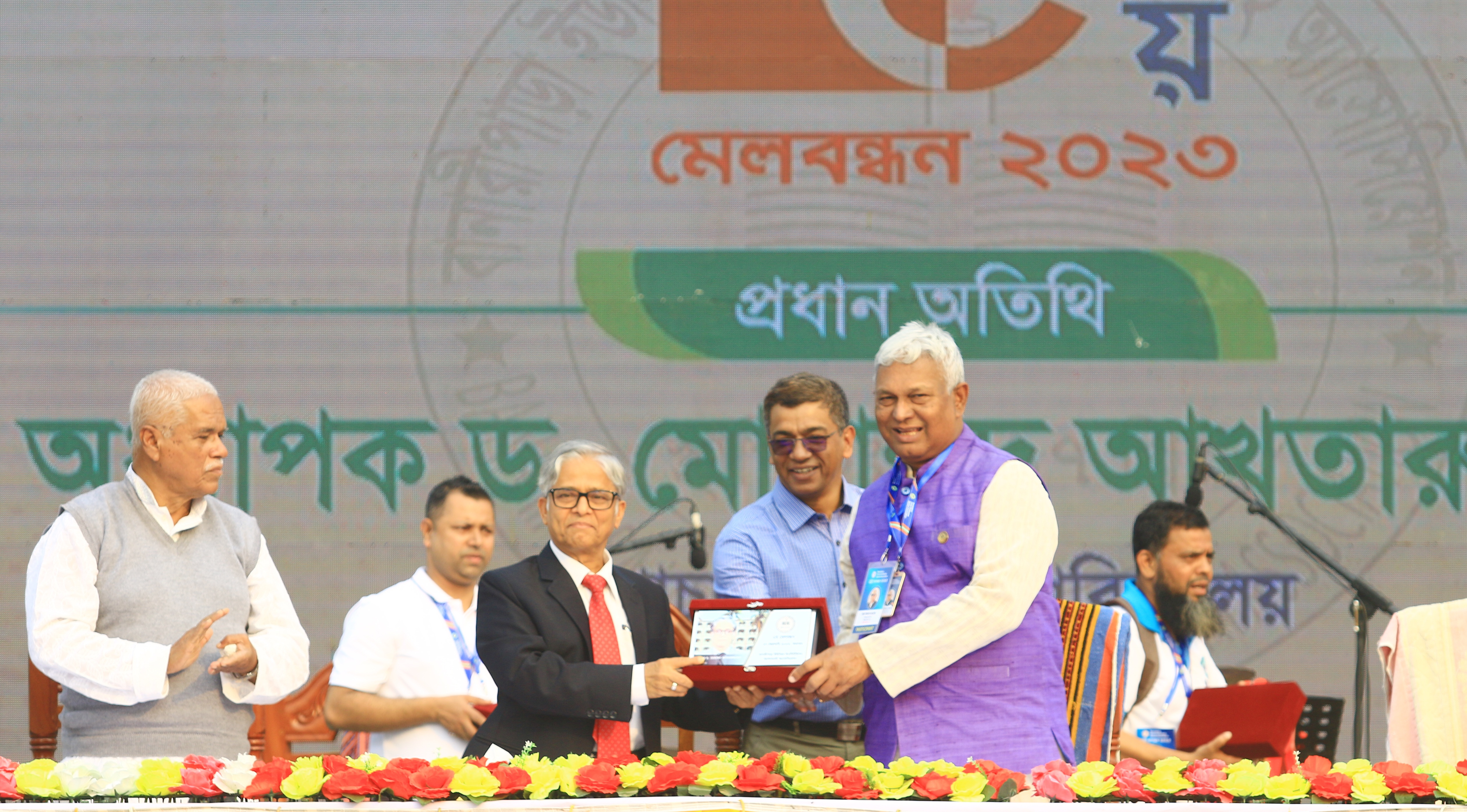 bc6cf69c-5da3-46f5-a02d-0d8787027a8e