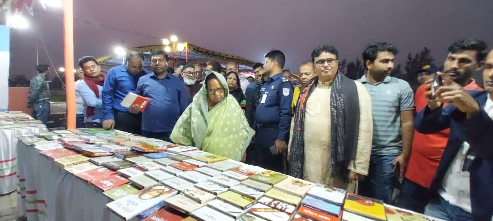 38f5e281-200d-48d1-9838-fba6d8c1405e