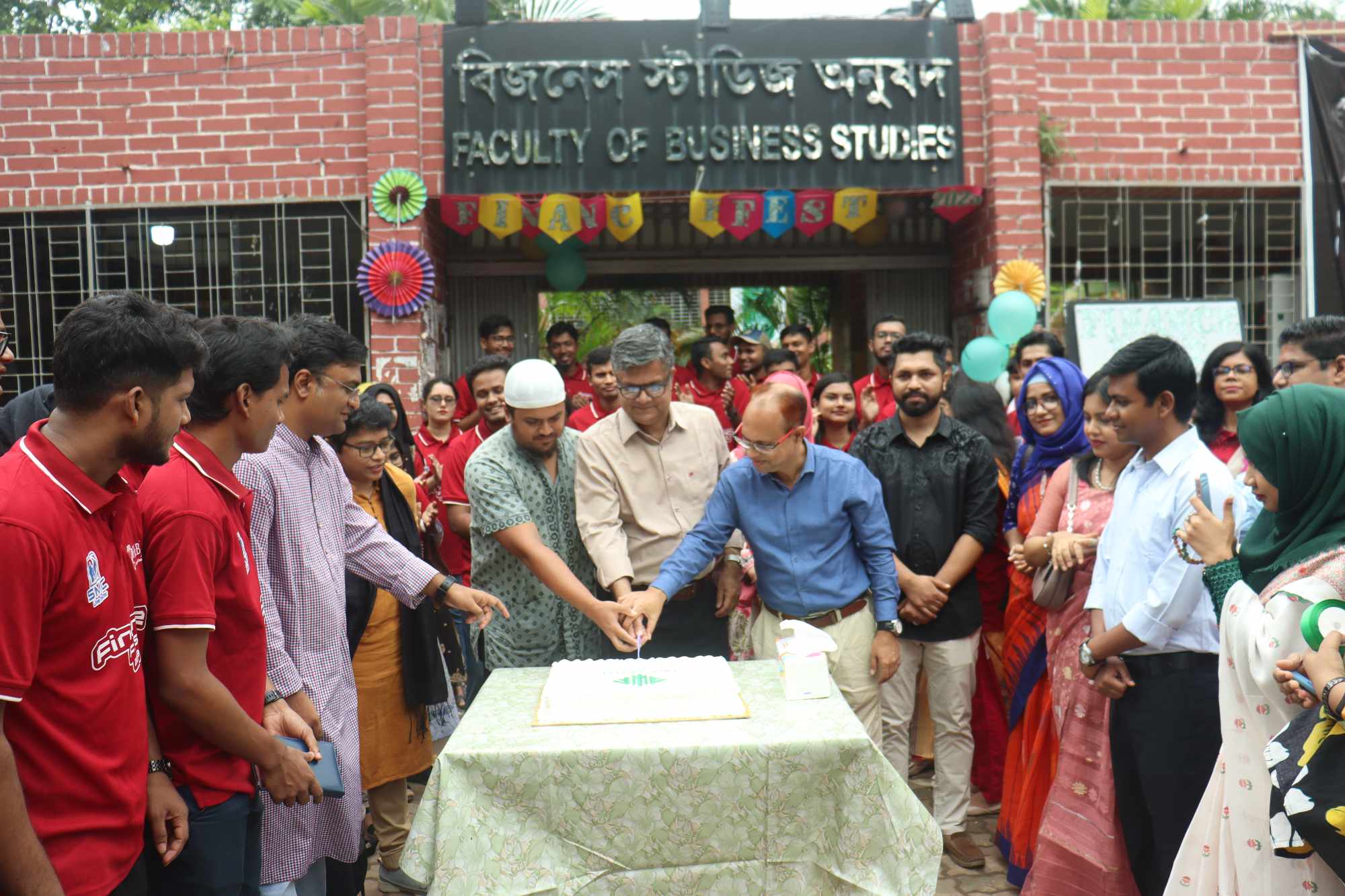 7dc426fc-6463-4f80-8784-6fa5d7f2c6b9