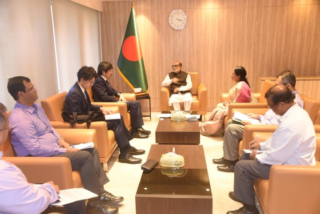 b8390d8e-bfaf-4c38-a102-a98be9343276