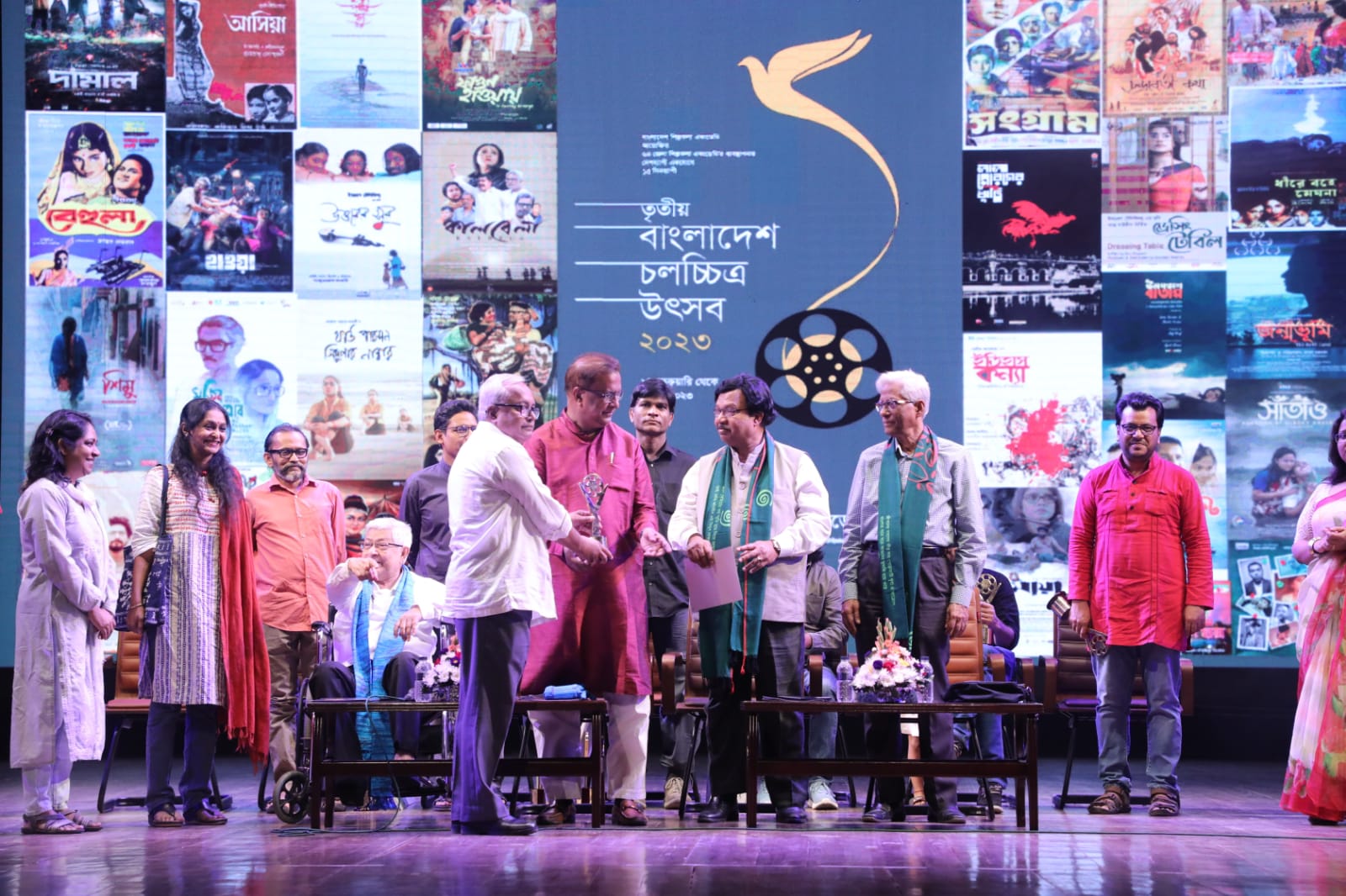 fdcb35ef-3ad8-41d3-b8b9-422497c4406e