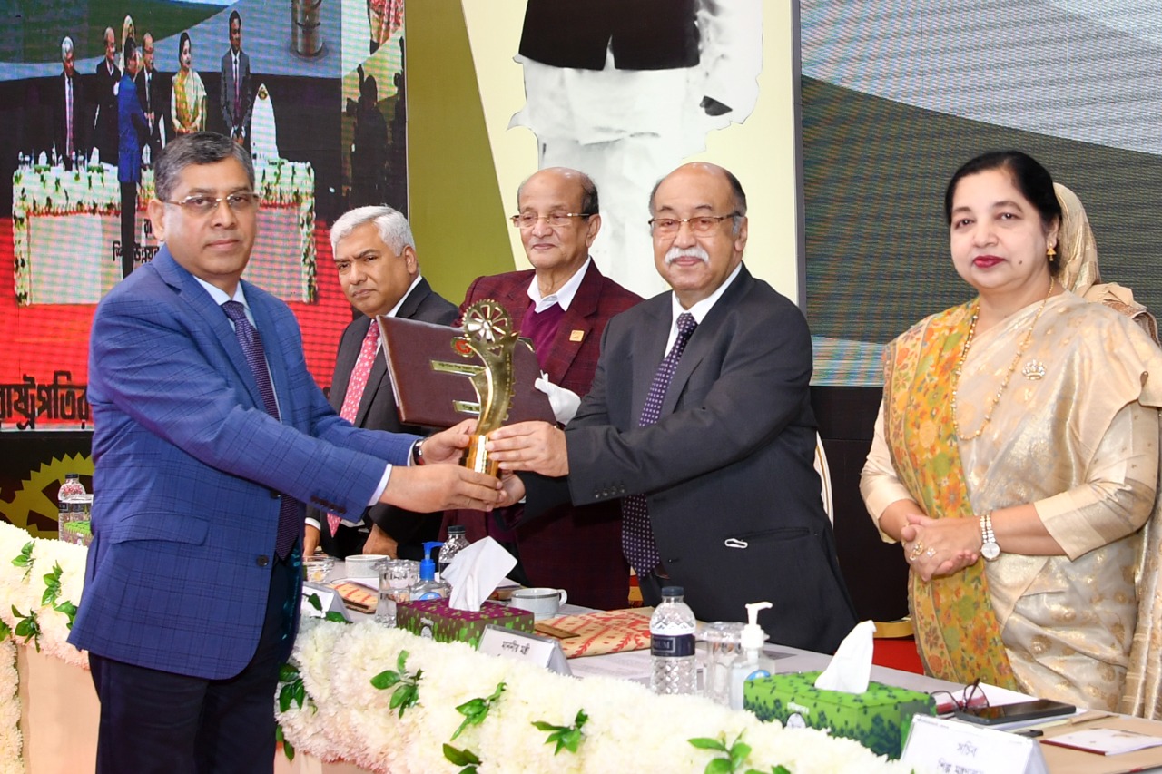 273f4ac3-a6f6-4fff-a9c8-b240f1be48ed