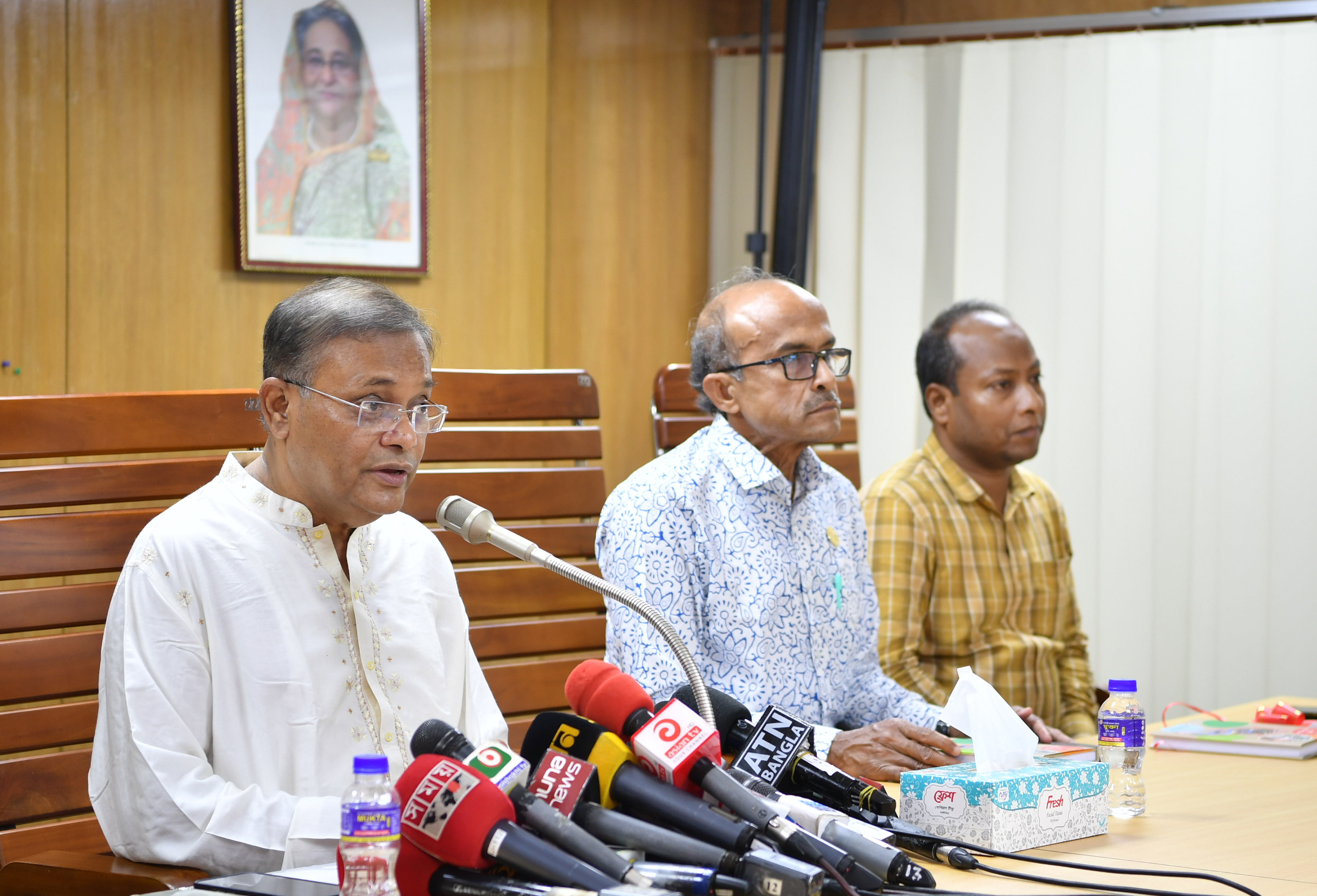 ef412012-05e0-412b-9c96-0a0a2592d64a