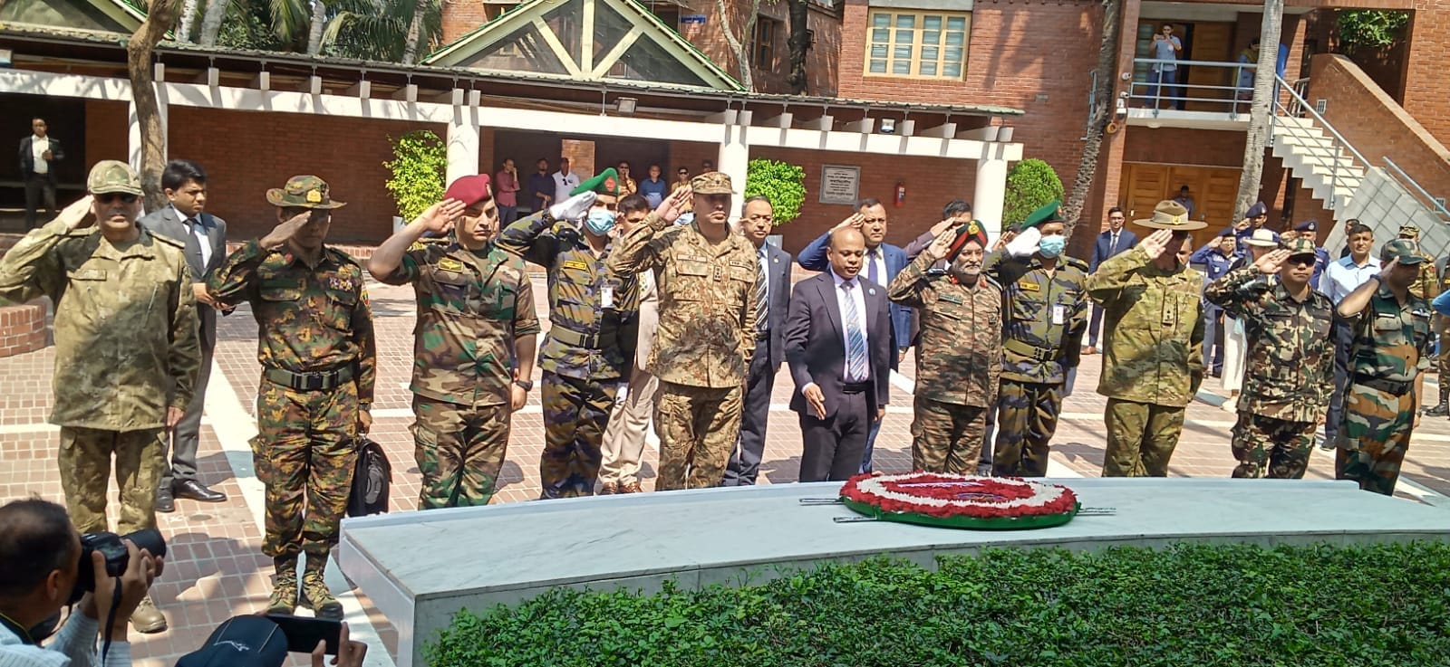 08bc8a53-8de0-4127-a442-0a1f8f3df737