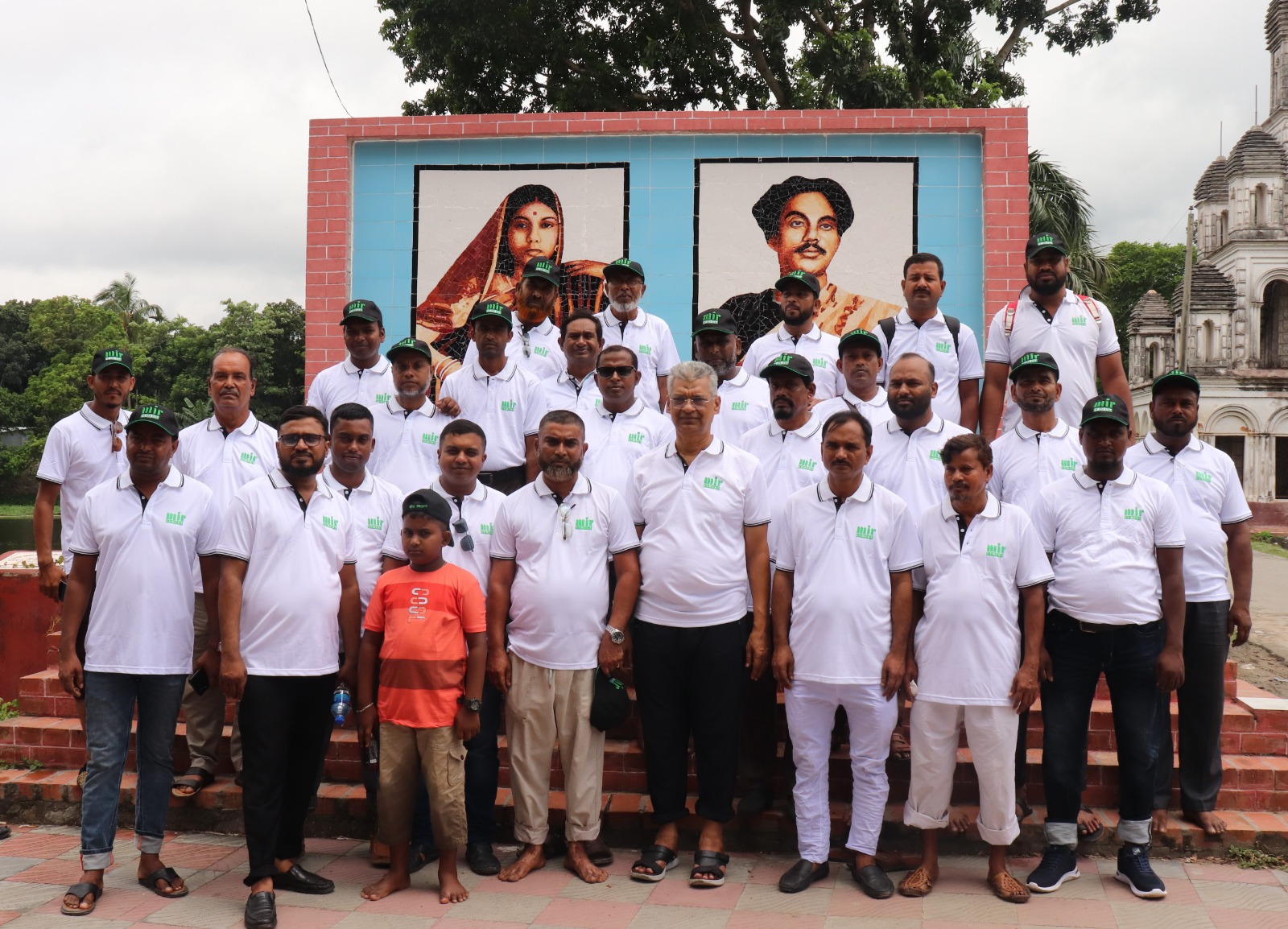 85b61fa8-055b-4f53-8d66-64f9417eb451