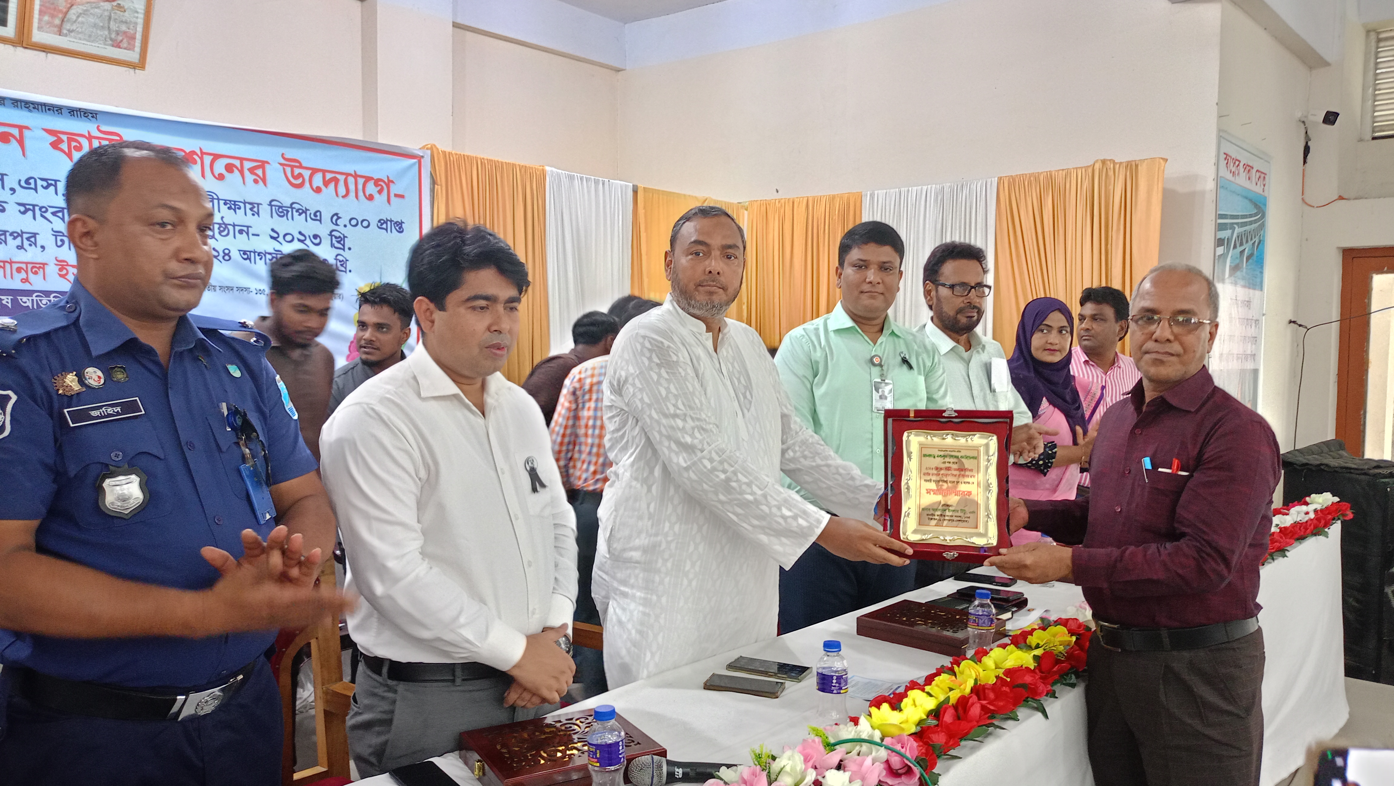 e2bceb62-732f-4ec5-9cd7-852a52a78255