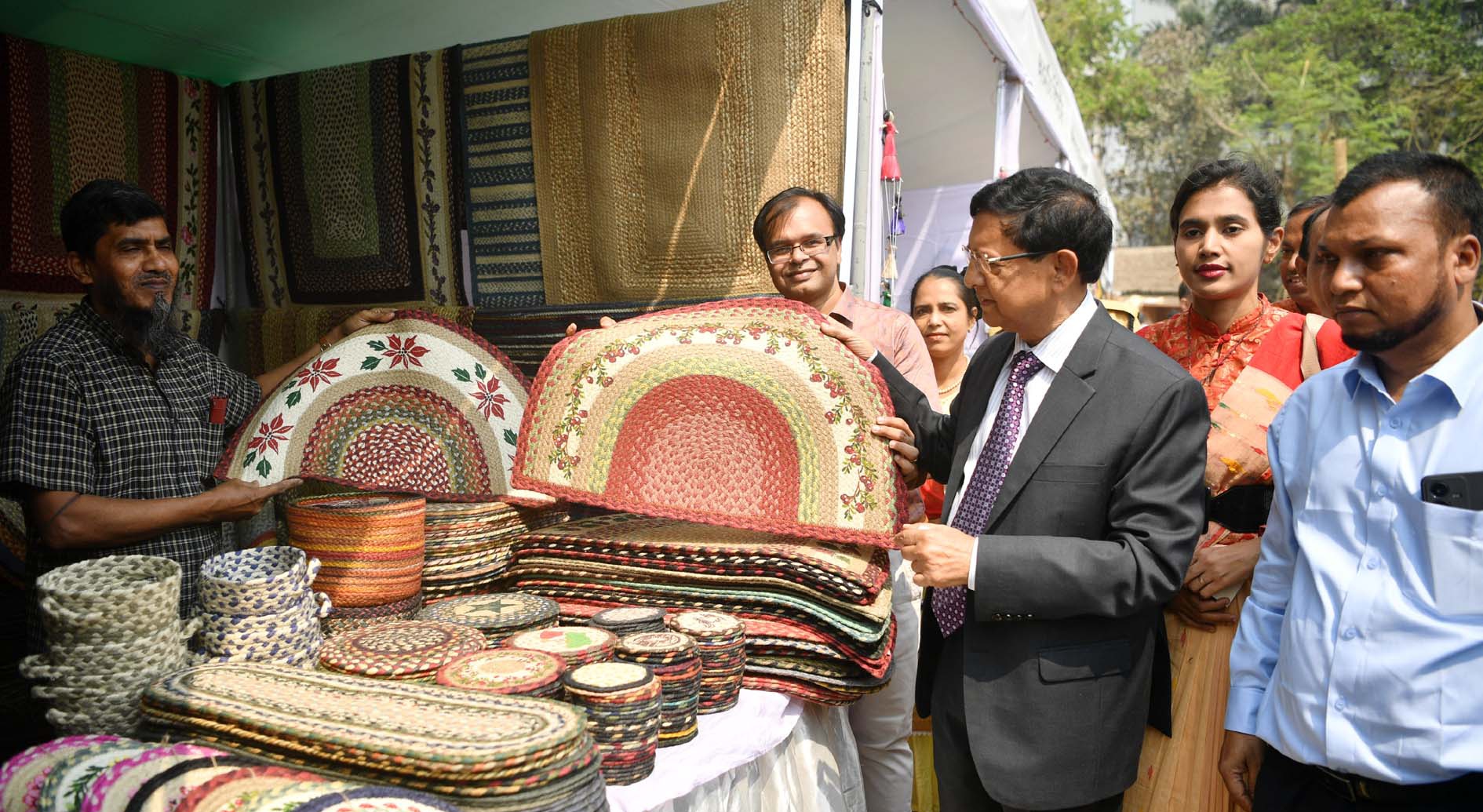 7e162c9a-4ddf-4a6d-af5d-7e1cf939cd07