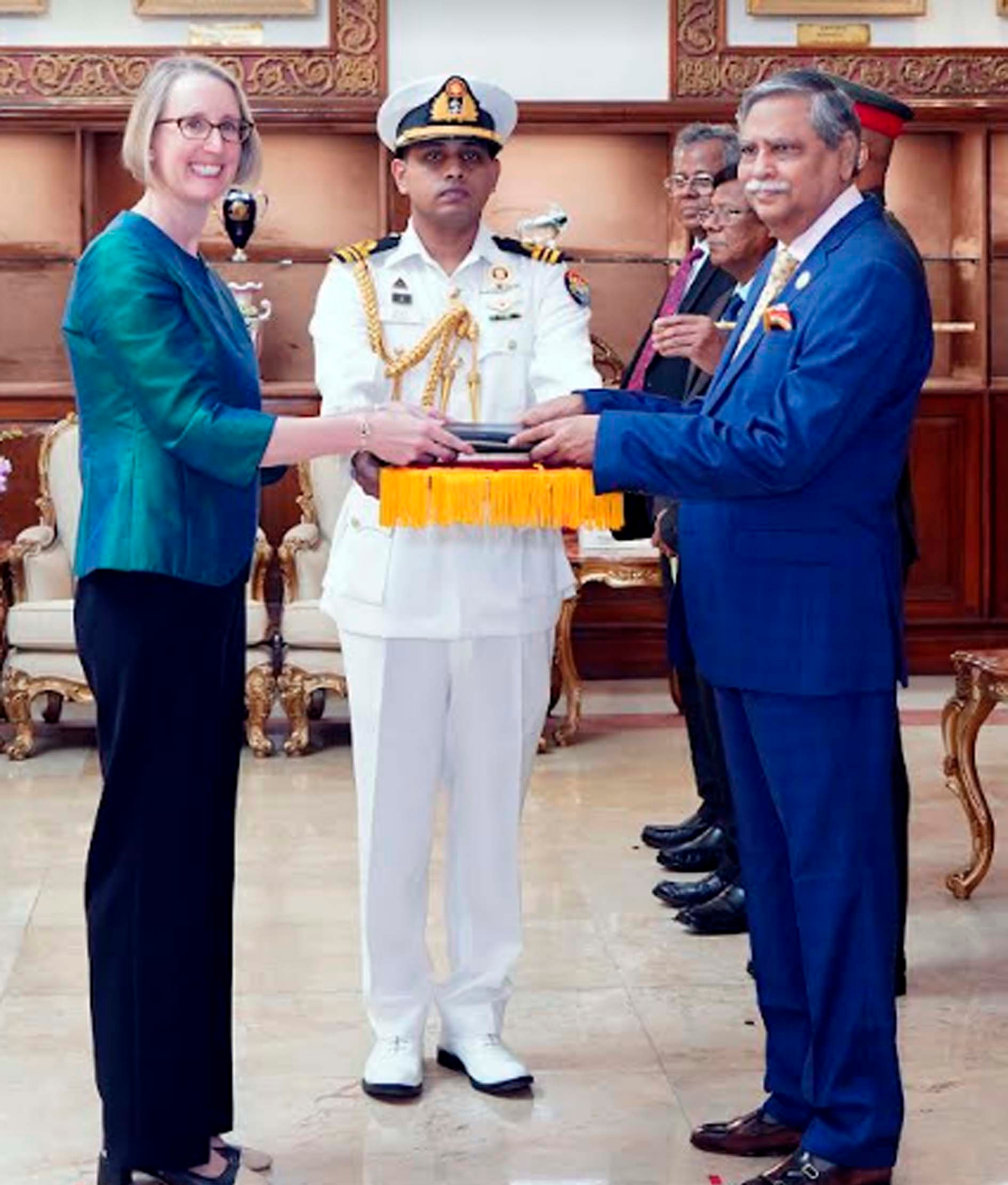 d6b12993-fcc1-46a6-b939-8853d0e80a22