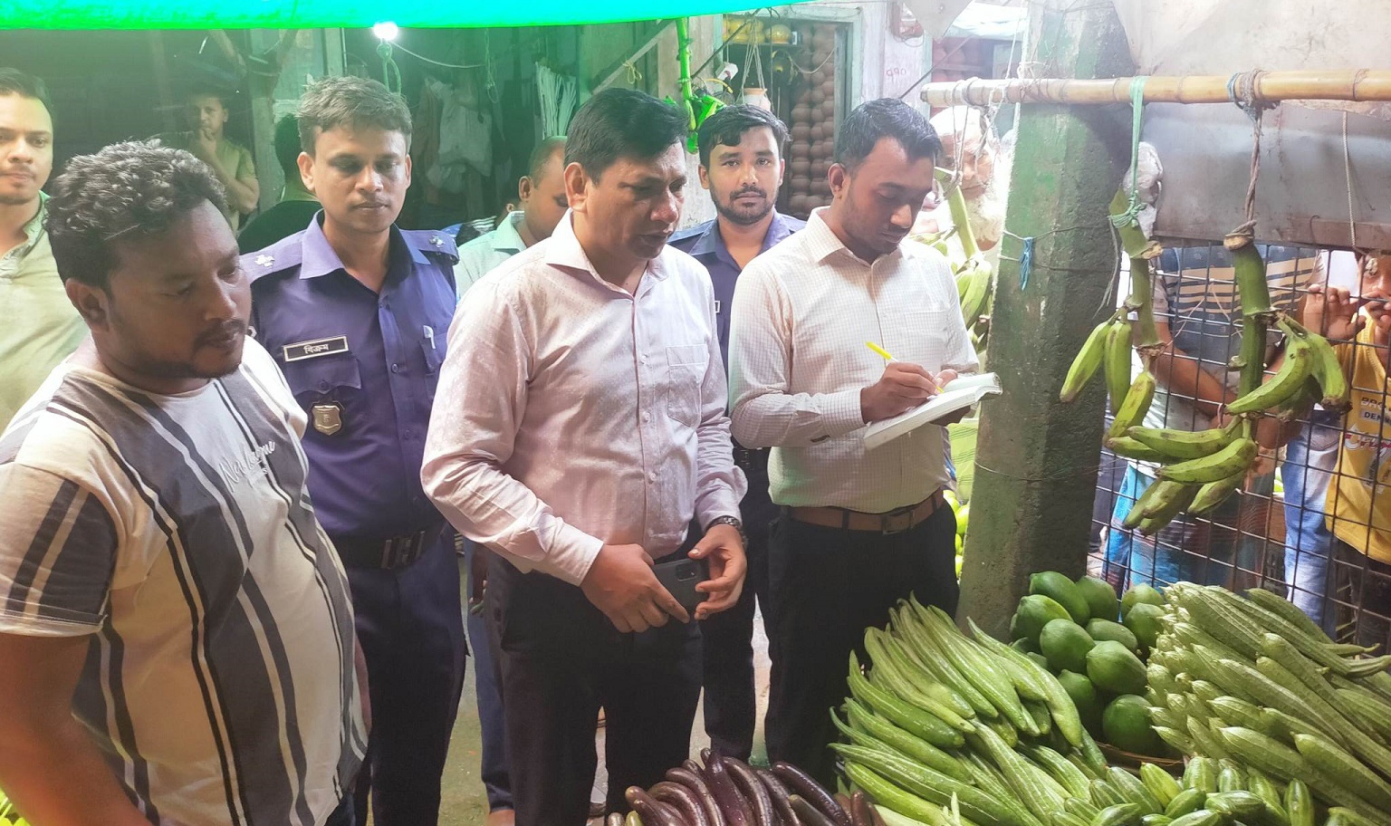 2384819b-b06e-44a3-ad50-c485bfa06401