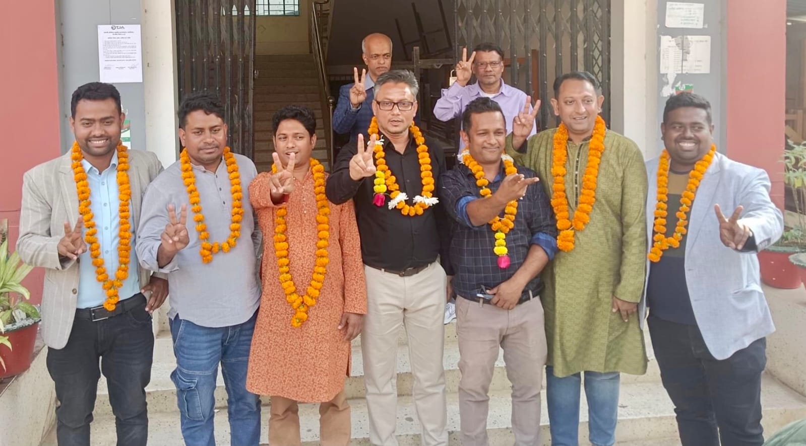 00afd090-7993-49fc-986f-0e2221c0c736