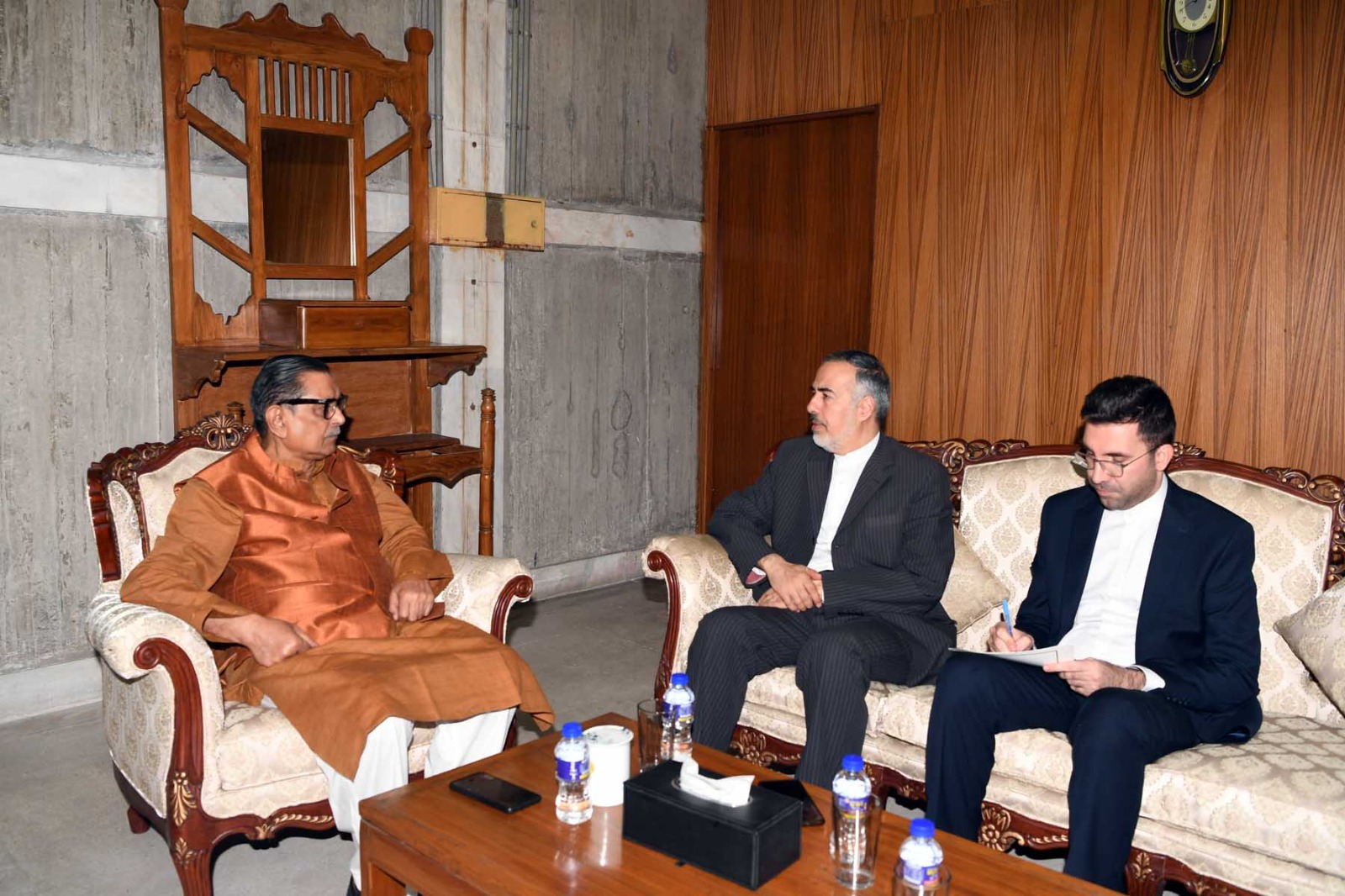 9de39881-e2cd-452c-8a54-b1275b1e964f