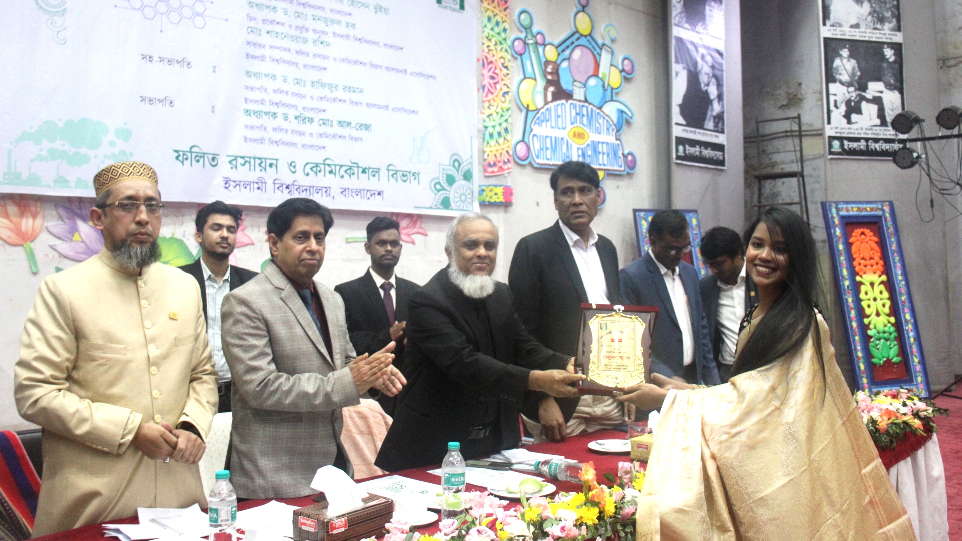 5cf3fa32-fbbb-4051-a7cc-28d1ef8450b4