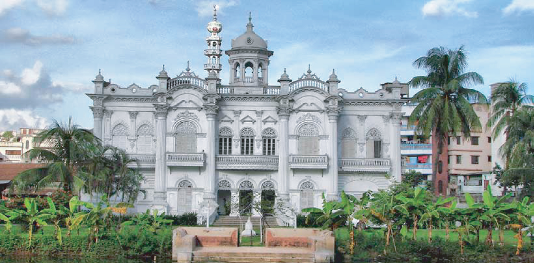 8b995526-0c07-4749-894e-d605c0b45672