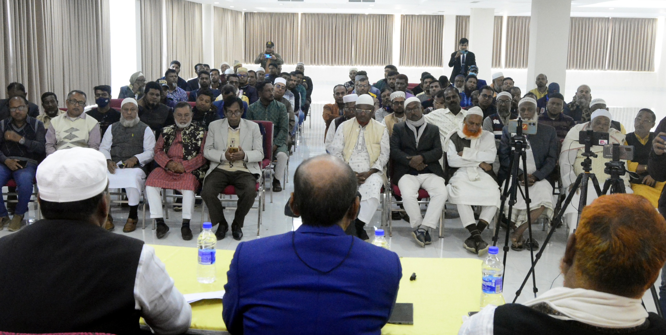 cabcadcd-8c62-4054-b191-32c71fdb1b87