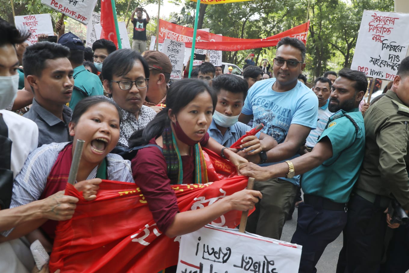 f06b7587-d6ac-4248-b972-1cefe3981ad5