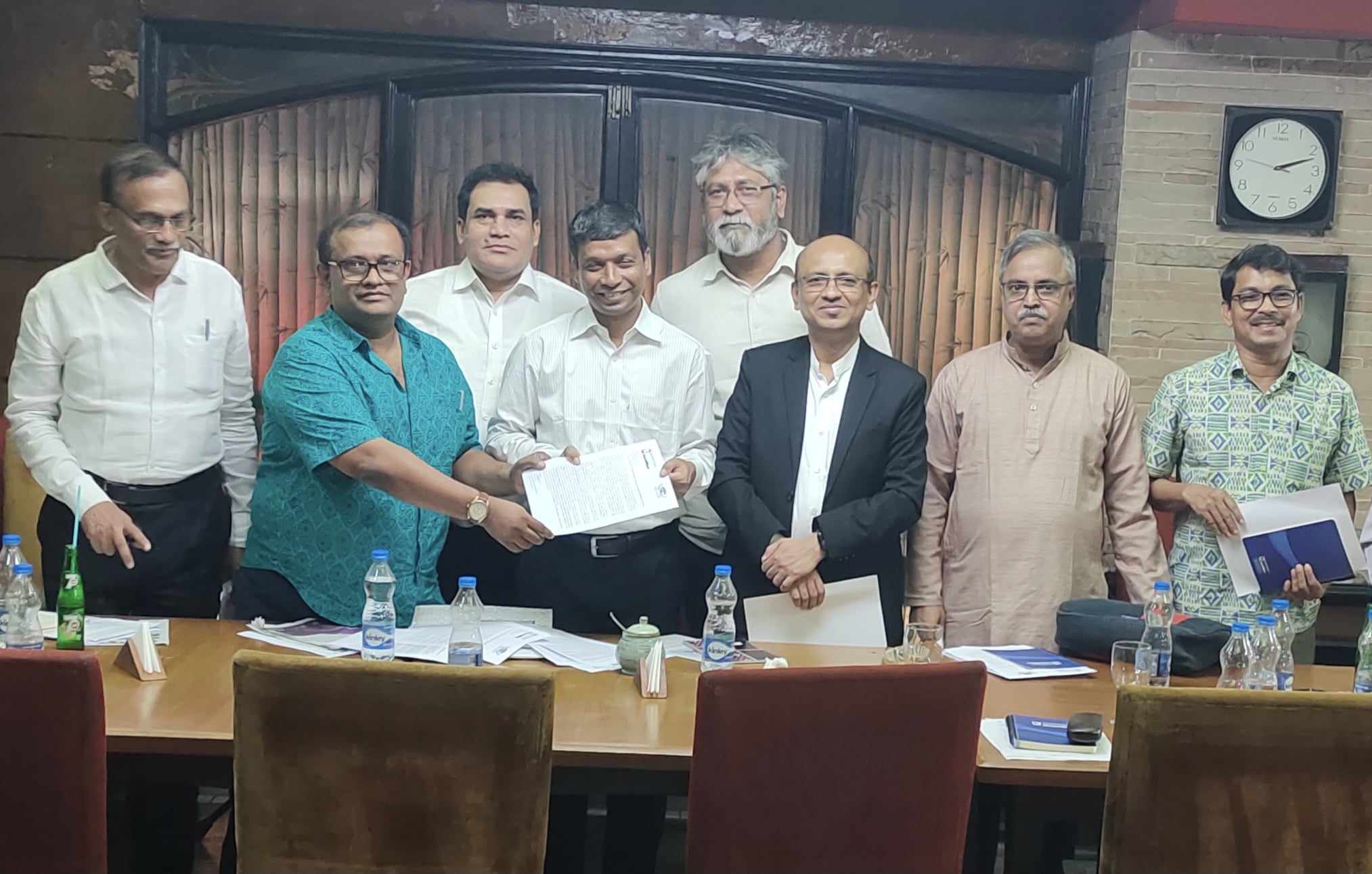 70f80995-d112-4c04-807c-de69f792831f