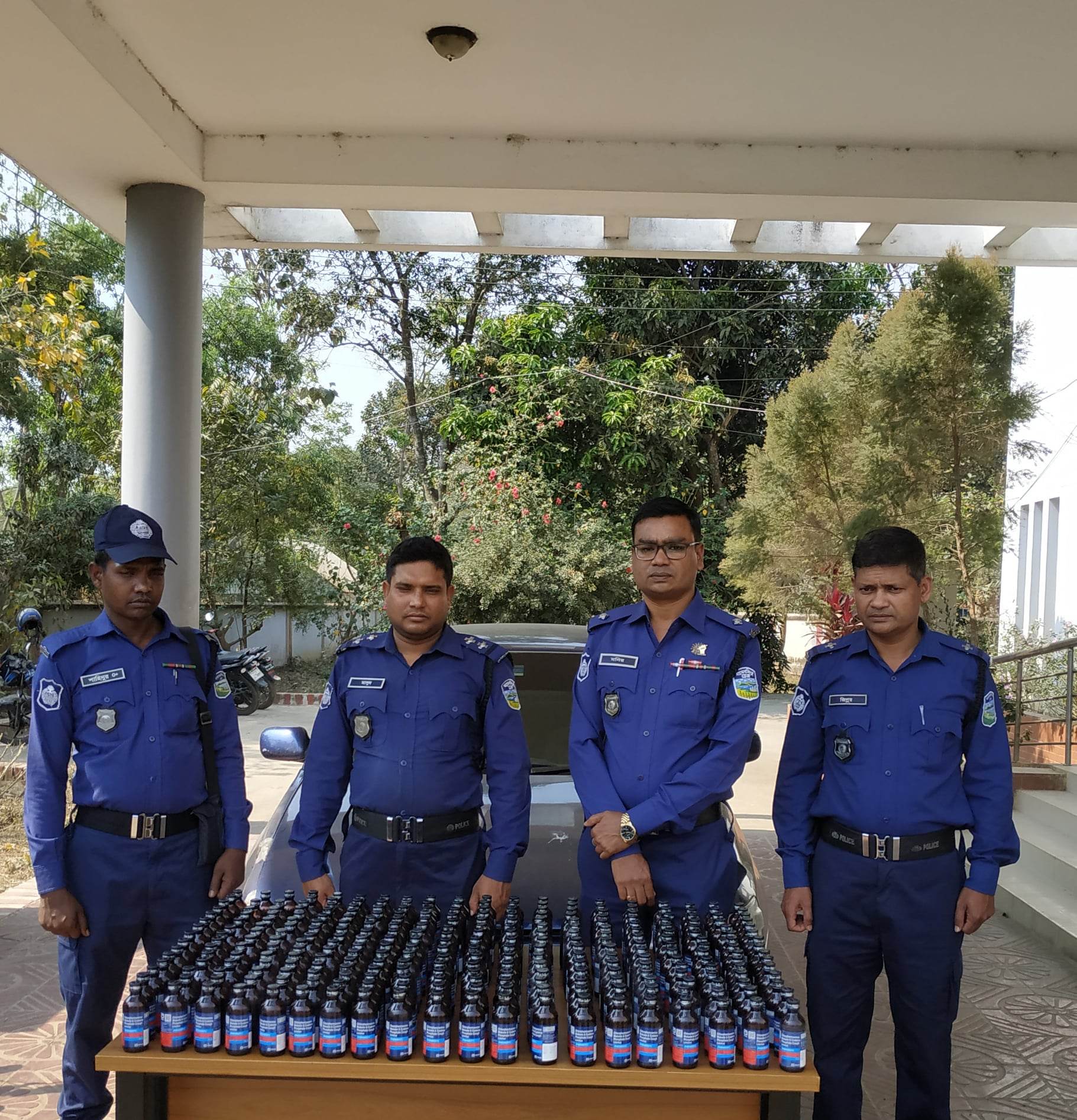 e985b496-2b0c-4759-aaff-fdf9ecd4d607