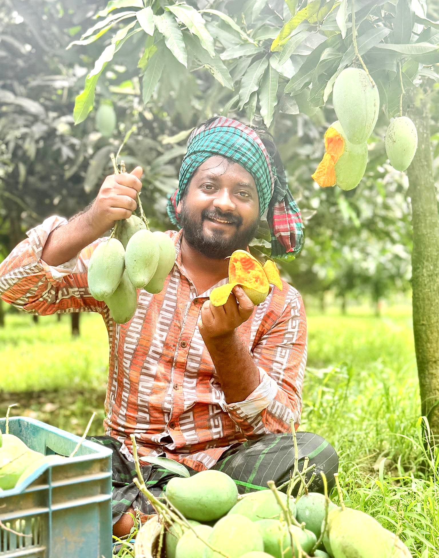 ম্যাঙ্গো লাভার "মুরাদ পারভেজ"র বিরুদ্ধে নিজ অফিস কক্ষে ধর্ষণ চেষ্টা মামলা