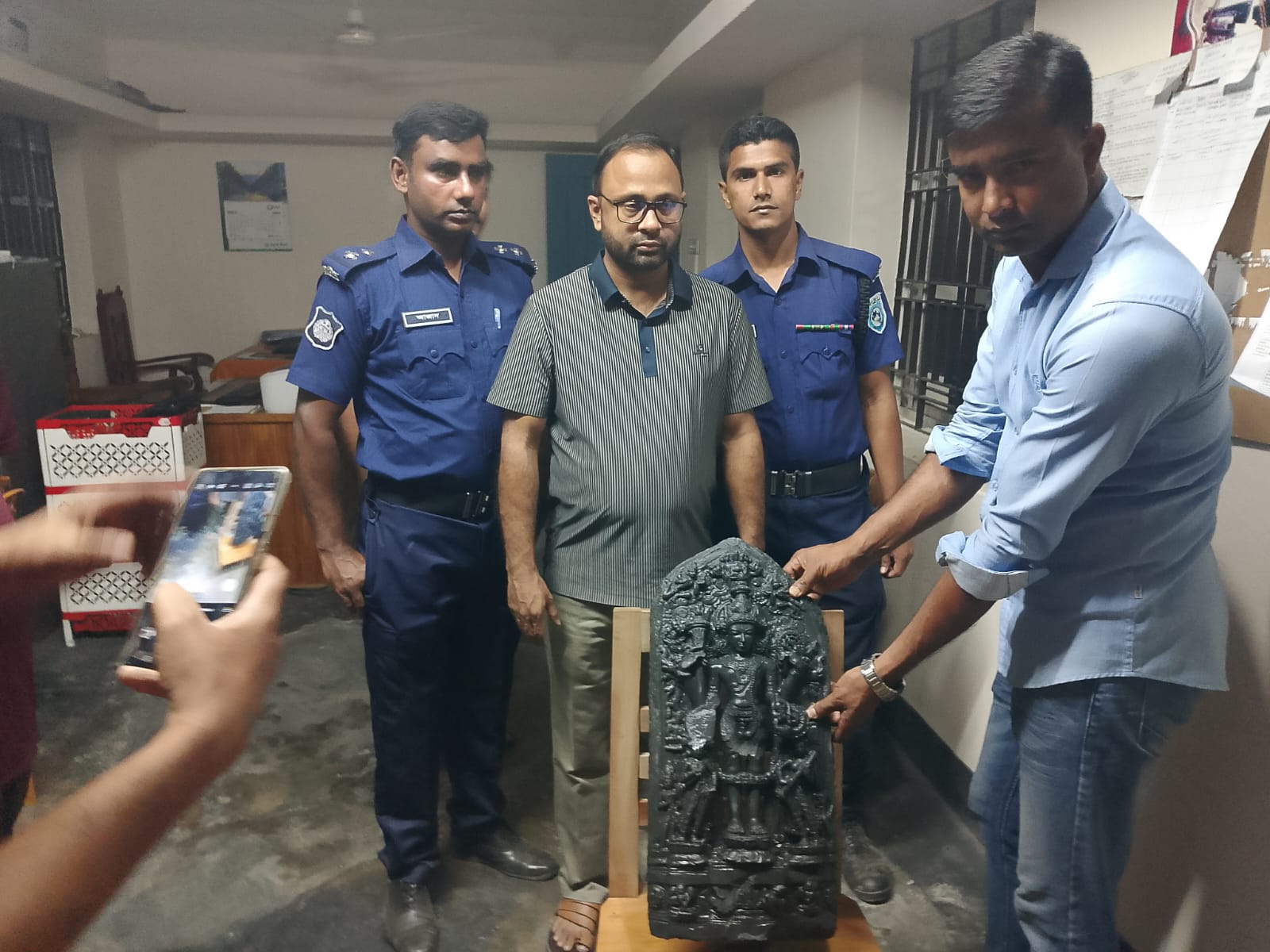 b2f20be7-453c-4183-92a6-cf775c55d92540846