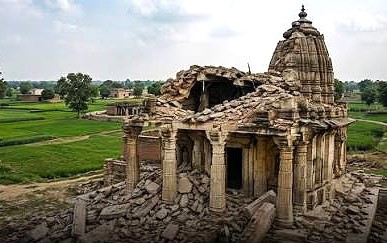 পাকিস্তানে শতবর্ষী হিন্দু মন্দির ভাঙা নিয়ে বিতর্ক, তদন্ত ও পুনর্নির্মাণের দাবি