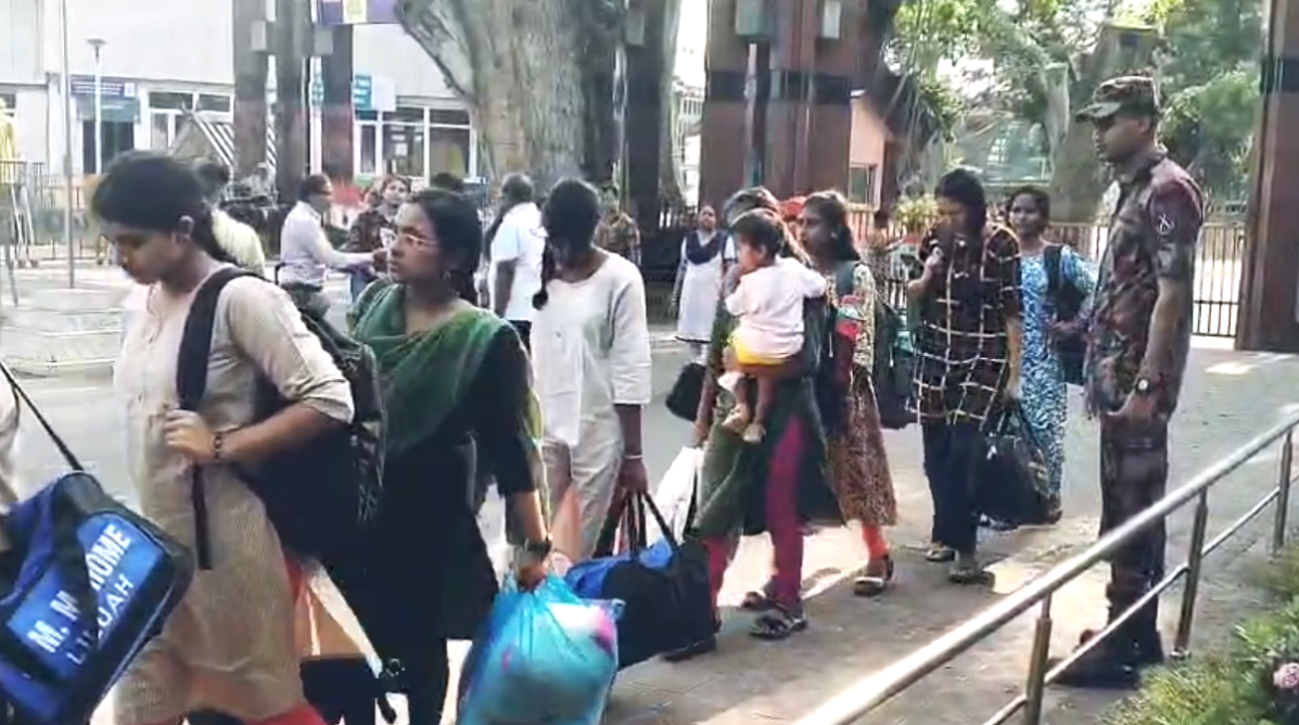 ভারতে কারাভোগ শেষে বেনাপোল দিয়ে ফিরলেন ১৮ নারী-পুরুষ-শিশু
