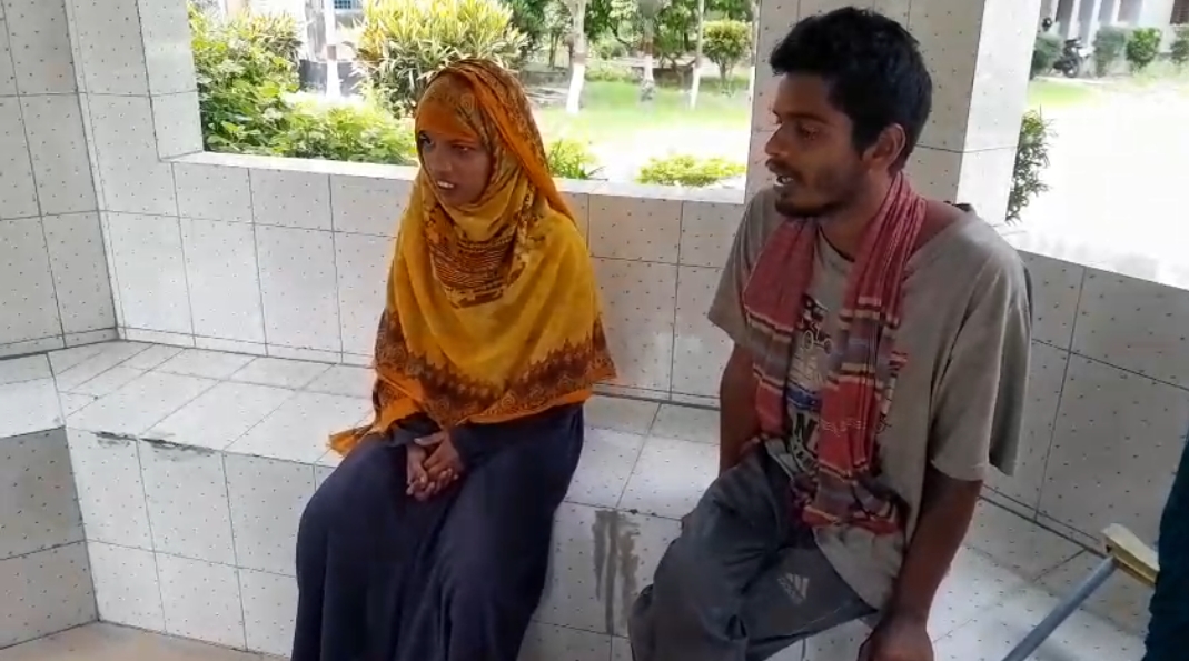 স্বামীকে বেঁধে রেখে স্ত্রীকে ধর্ষণ,ট্রেন ফেরত দম্পতির ওপর নৃশংস হামলা