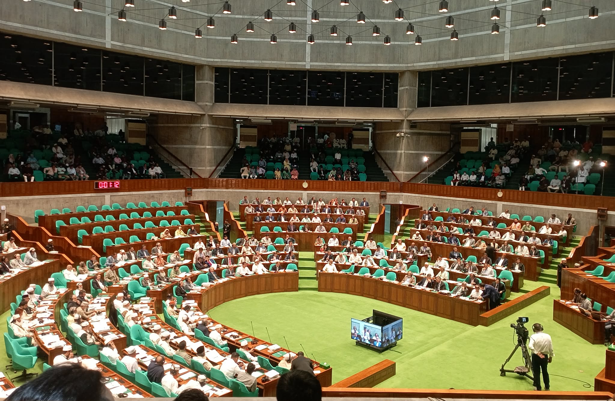 জ্বালানি সংকট সমাধানে ১০ সদস্যের কমিটির মেয়াদ ৩০দিন