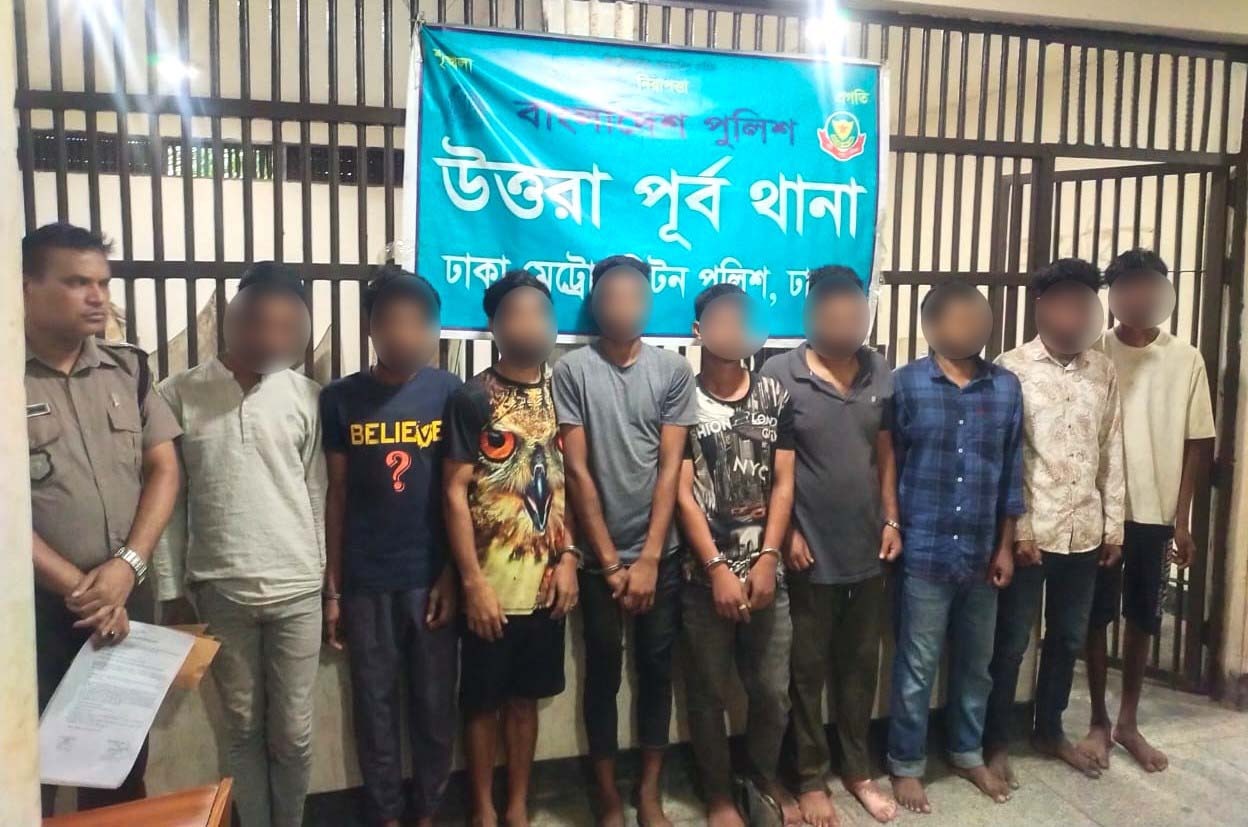 রাজধানীতে বিশেষ অভিযান ৪২ জন গ্রেফতার