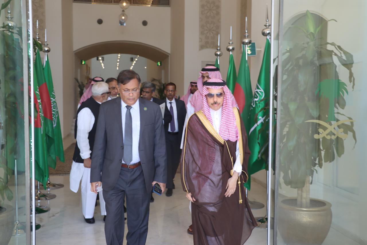 3b44fa74-2e80-4c3b-866c-403896f0dad825821