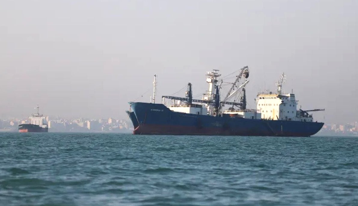 ইরানের বন্দর অবরোধ তুলে নিল যুক্তরাষ্ট্র