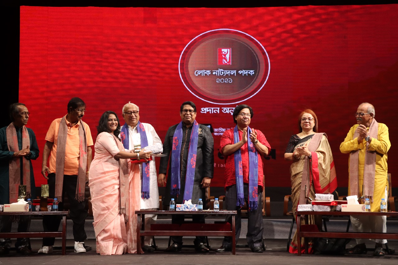 ba513362-3fac-4b1e-b305-2b534e54747725939