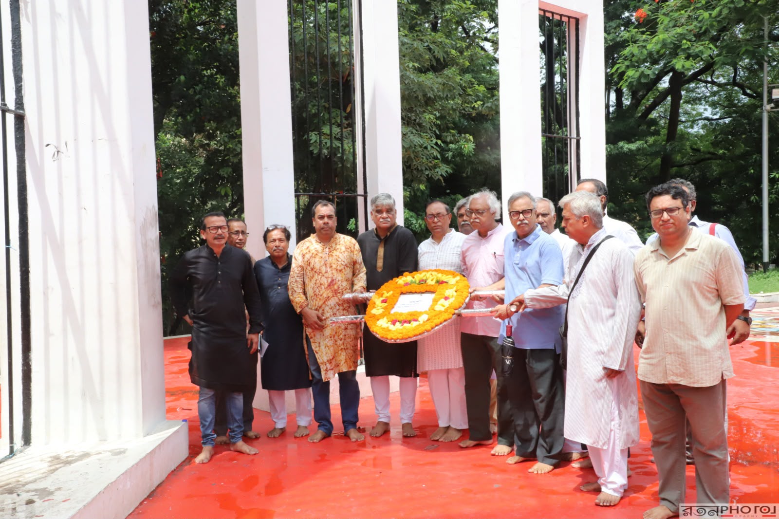 ফুলবাড়ী দিবসে কেন্দ্রীয় শহীদ মিনারে শ্রদ্ধা নিবেদন ও সমাবেশ