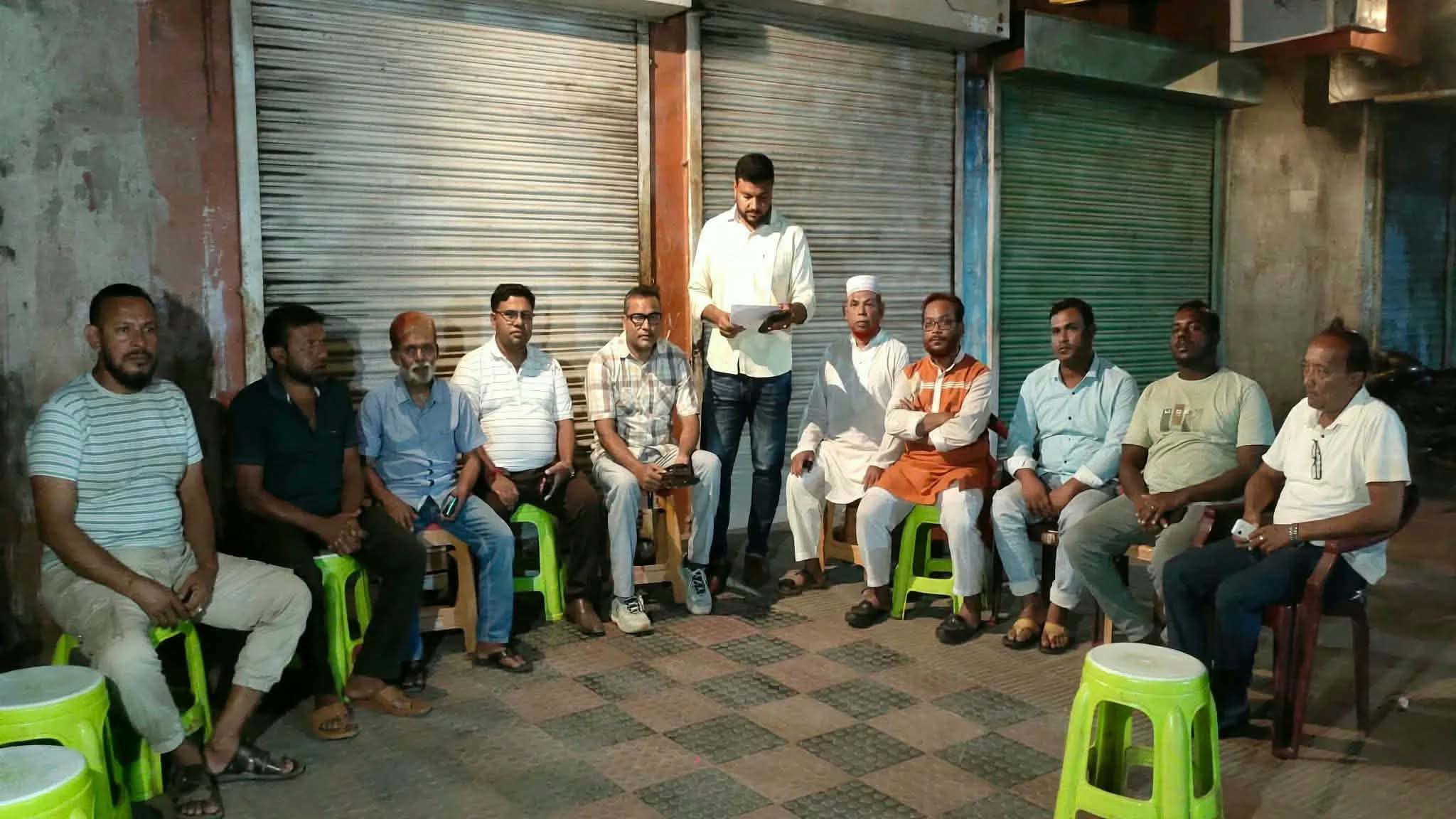 বেনাপোলে ব্যবসায়ী সংগঠনের কমিটি গঠন নিয়ে উত্তেজনা, সংঘর্ষের আশঙ্কা
