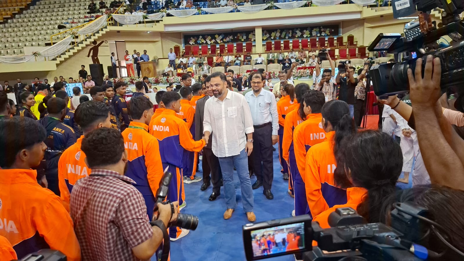 খেলাই শান্তি ও বন্ধুত্বের সেতুবন্ধন: প্রতিমন্ত্রী আমিনুল হক