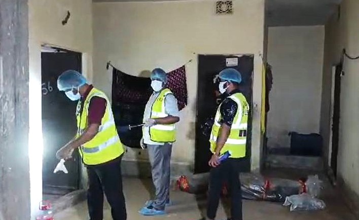 আশুলিয়ায় তালাবদ্ধ ঘর থেকে নারী, পুরুষ ও নবজাতকের মরদেহ উদ্ধার