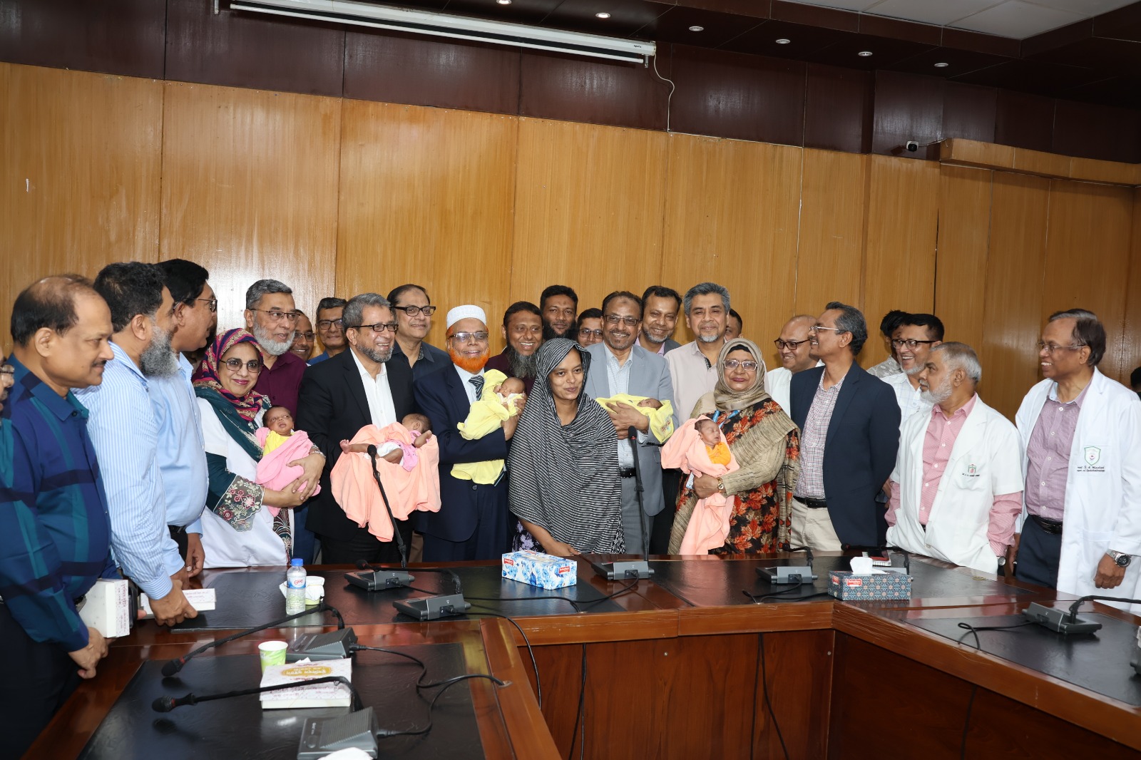 বিএমইউর বিরল সাফল্য: সুস্থ হয়ে বাড়ি ফিরল পাঁচ প্রিম্যাচিউর শিশু
