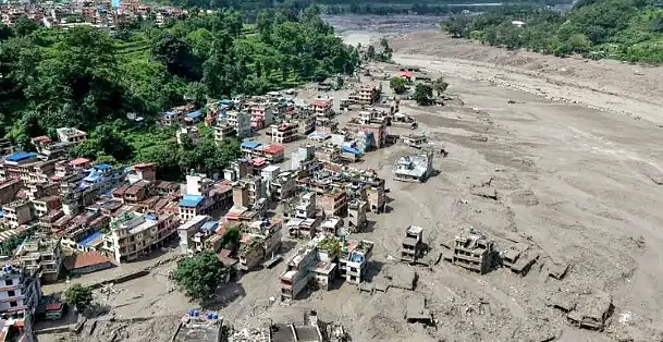 নেপাল-তিব্বত সীমান্তে ভয়াবহ আকস্মিক বন্যা, মৃত বেড়ে ৯৫, নিখোঁজ শত শত পর্যটক