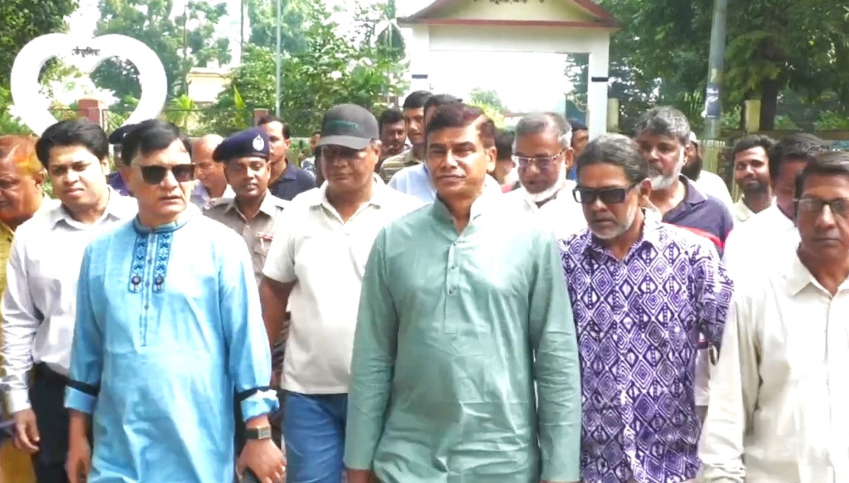 আন্তঃসীমান্ত নদীর ন্যায্য হিস্যা নিশ্চিতে উদ্যোগ চলছে: পানি সম্পদ প্রতিমন্ত্রী ফরহাদ