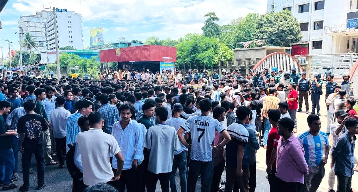 শিক্ষামন্ত্রীর পদত্যাগে আল্টিমেটাম, কাল ‘মার্চ টু শিক্ষা মন্ত্রণালয়’ কর্মসূচির ডাক