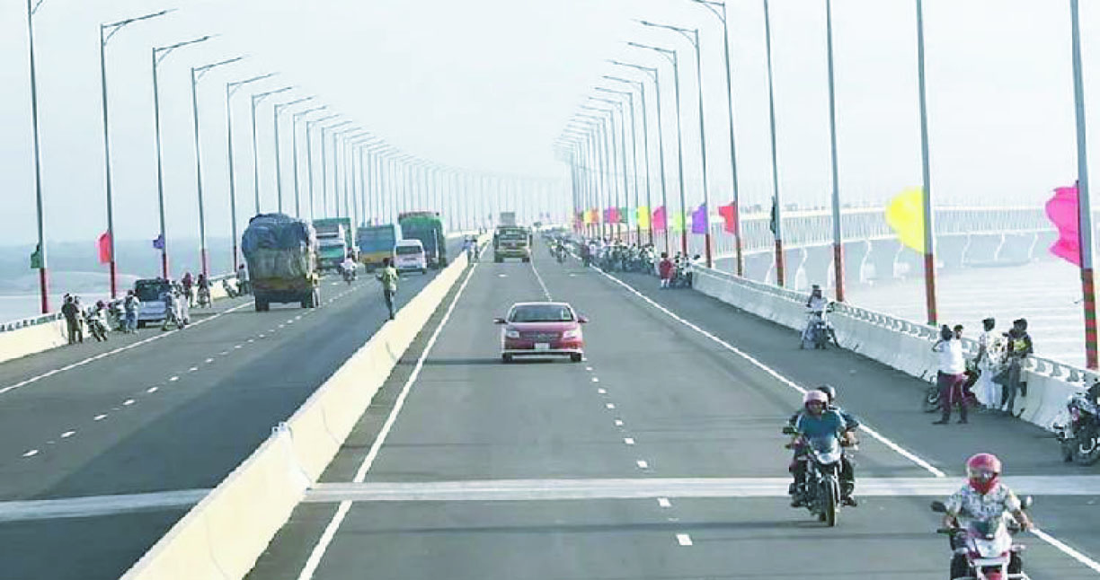 পদ্মা সেতুতে রেকর্ড পারাপার, ২৪ ঘণ্টায় টোল আদায় ৪ কোটি ৮০ লাখ টাকা