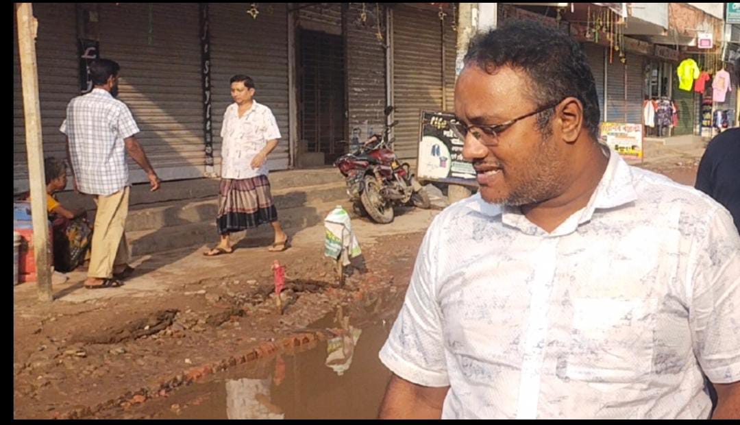 উজিরপুরে এলজিইডি প্রকৌশলী সুব্রত রায়কে ঘিরে অভিযোগের ঝড়, কল রেকর্ড ভাইরাল।