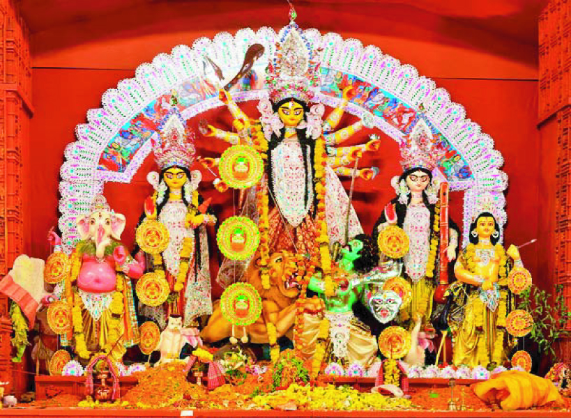 আজ মহানবমী, আগামীকাল বিজয়া দশমীতে প্রতিমা বিসর্জনে শেষ হবে শারদীয় দুর্গোৎসব