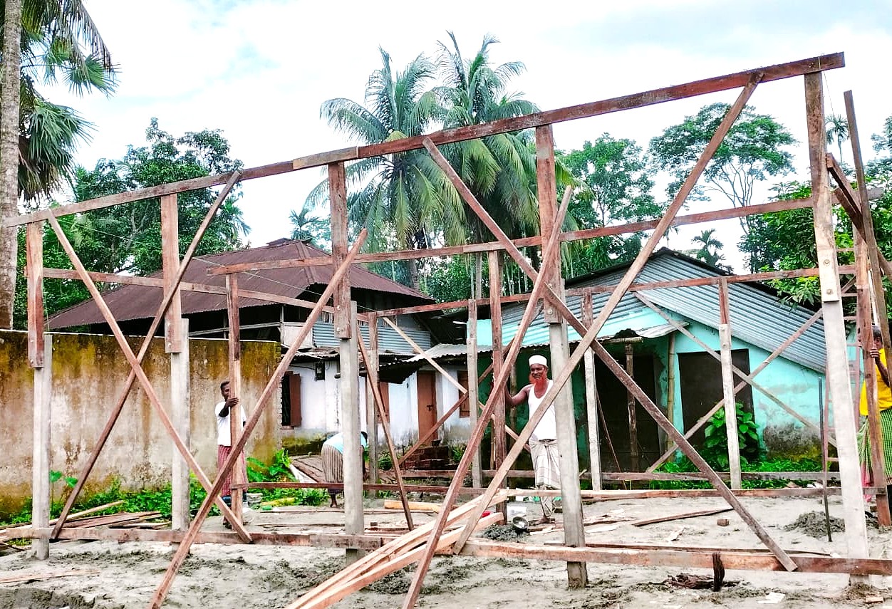 বাড়িতে নেই যুবলীগ নেতা : দখল হলো জমি