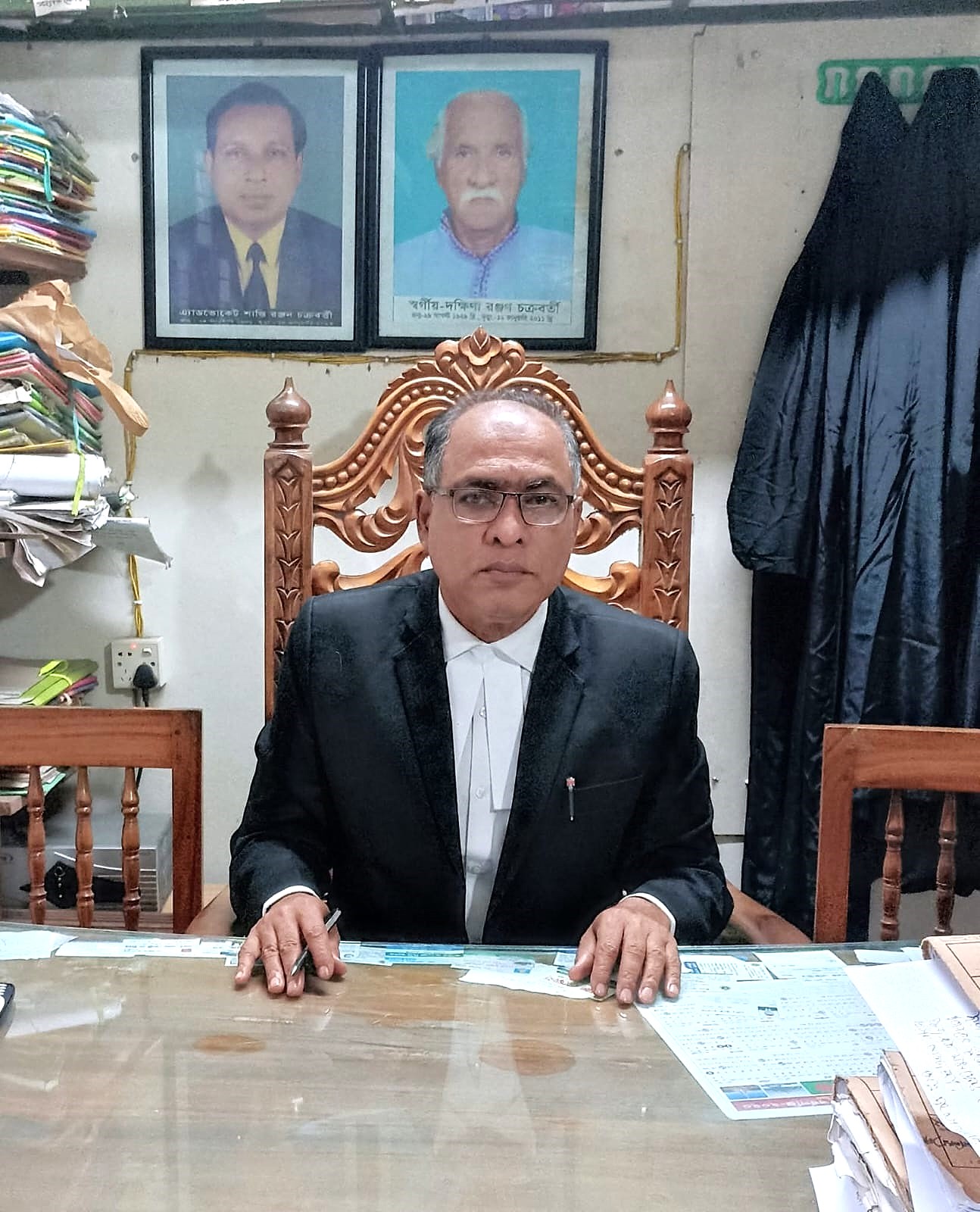 বরিশালে মোটরসাইকেল চাঁপায় আইনজীবী নিহত