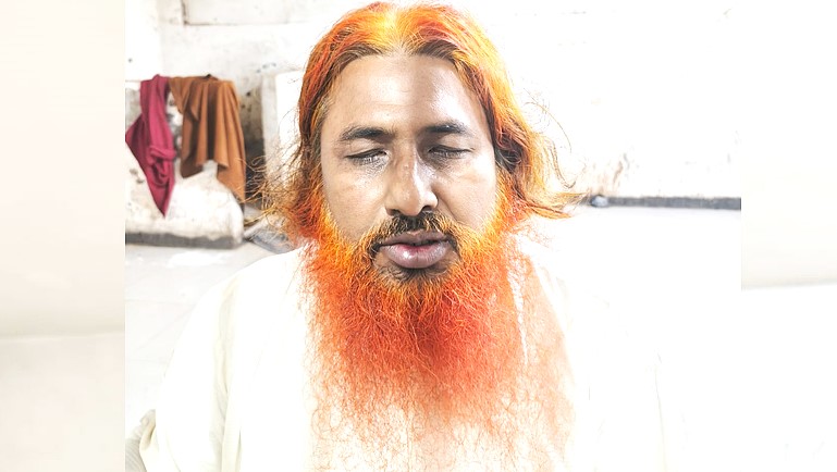মোহাম্মদপুরে মাদ্রাসাছাত্রকে বলৎকারের অভিযোগে শিক্ষক আটক