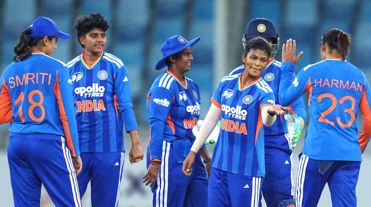 নারী এশিয়া কাপের ফাইনালে শ্রীলঙ্কাকে ৭২ রানে হারিয়ে অষ্টম শিরোপা জিতল ভারত