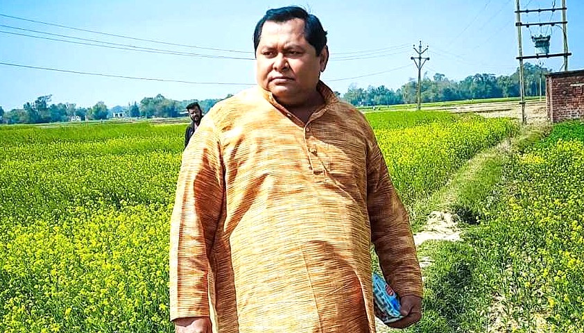 নেপালে শুটিংয়ে গিয়ে বিপর্যয়ের মুখে খরাজ মুখোপাধ্যায়! সঙ্গে আটকে স্ত্রীও
